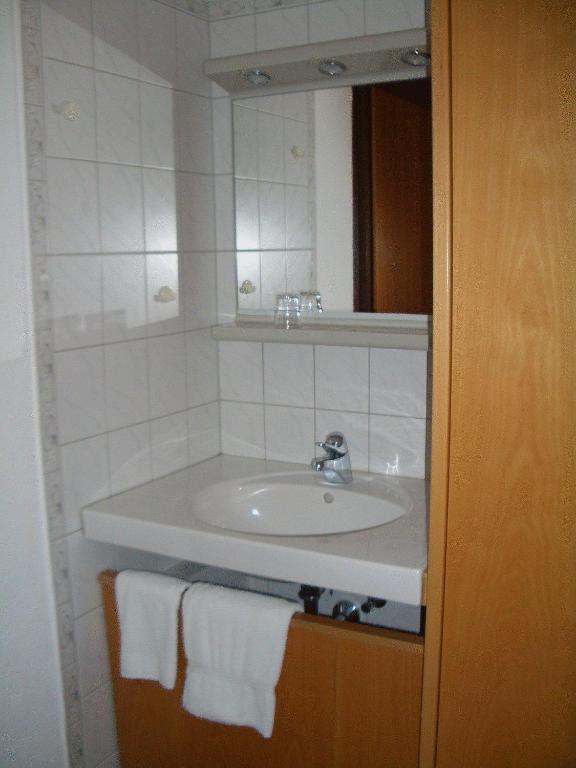 Gasthof zur Sonne Stuttgart Zimmer foto