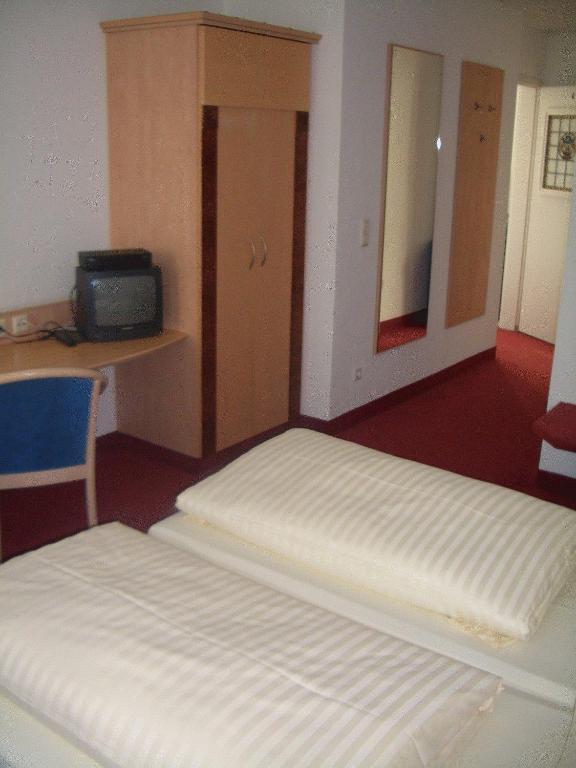 Gasthof zur Sonne Stuttgart Zimmer foto